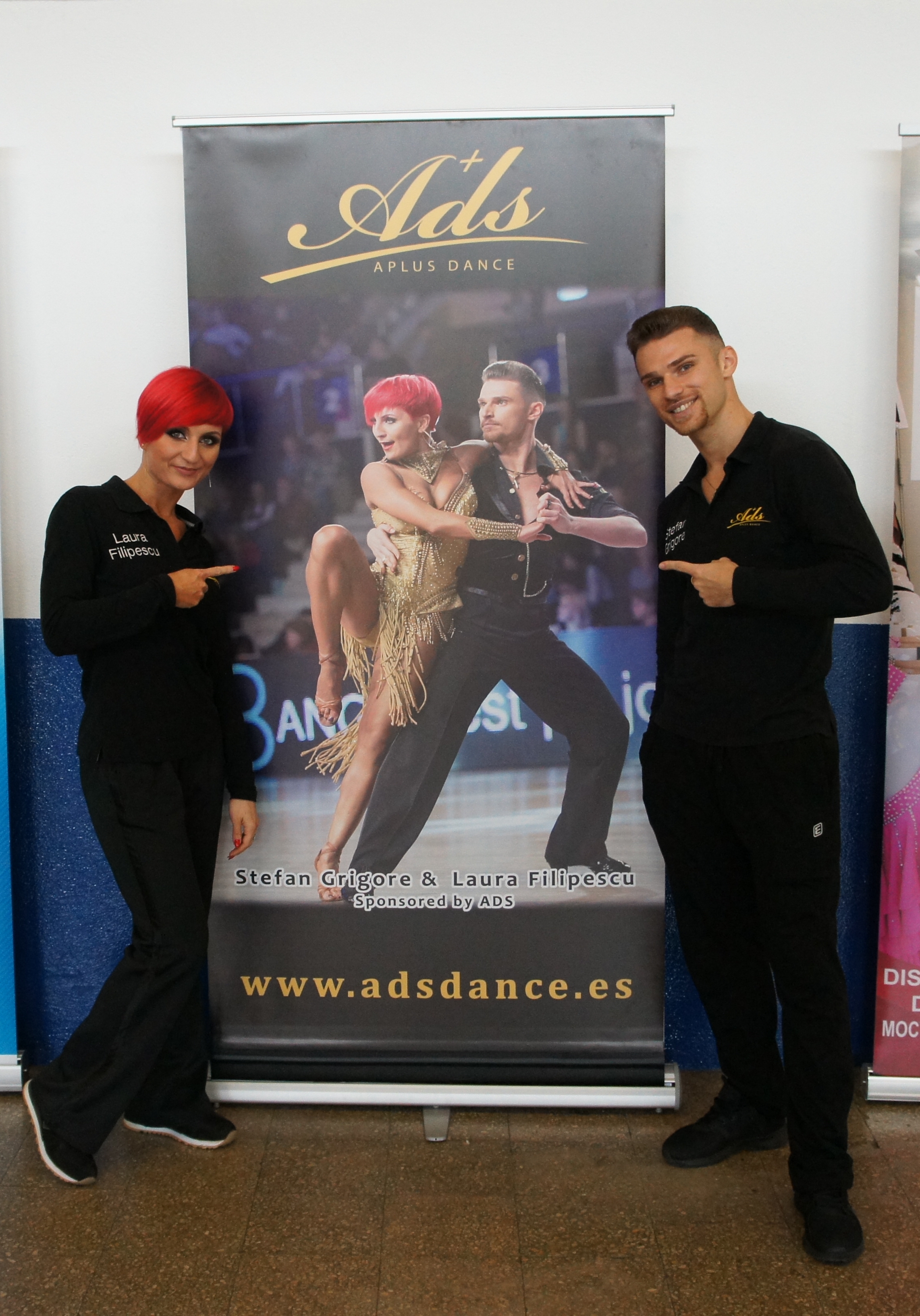 Roll up Stefan Grigore and Laura Filipescu in Bilbao Dancesport 2017 with zapatos de baile ADS Dance Spain